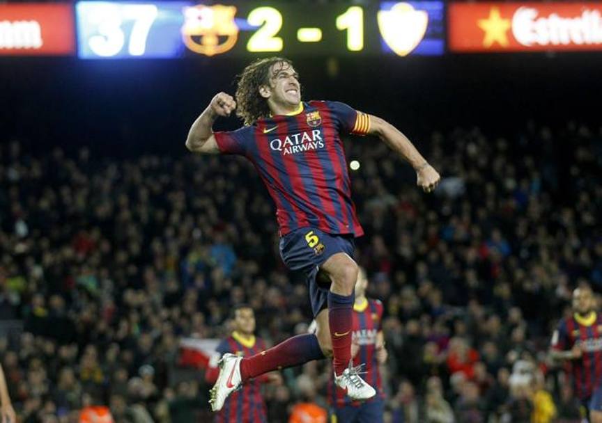Puyol segna contro l&#39;Almeria e salta di gioia: col Barcellona una carriera di coppe e trionfi. Reuters
